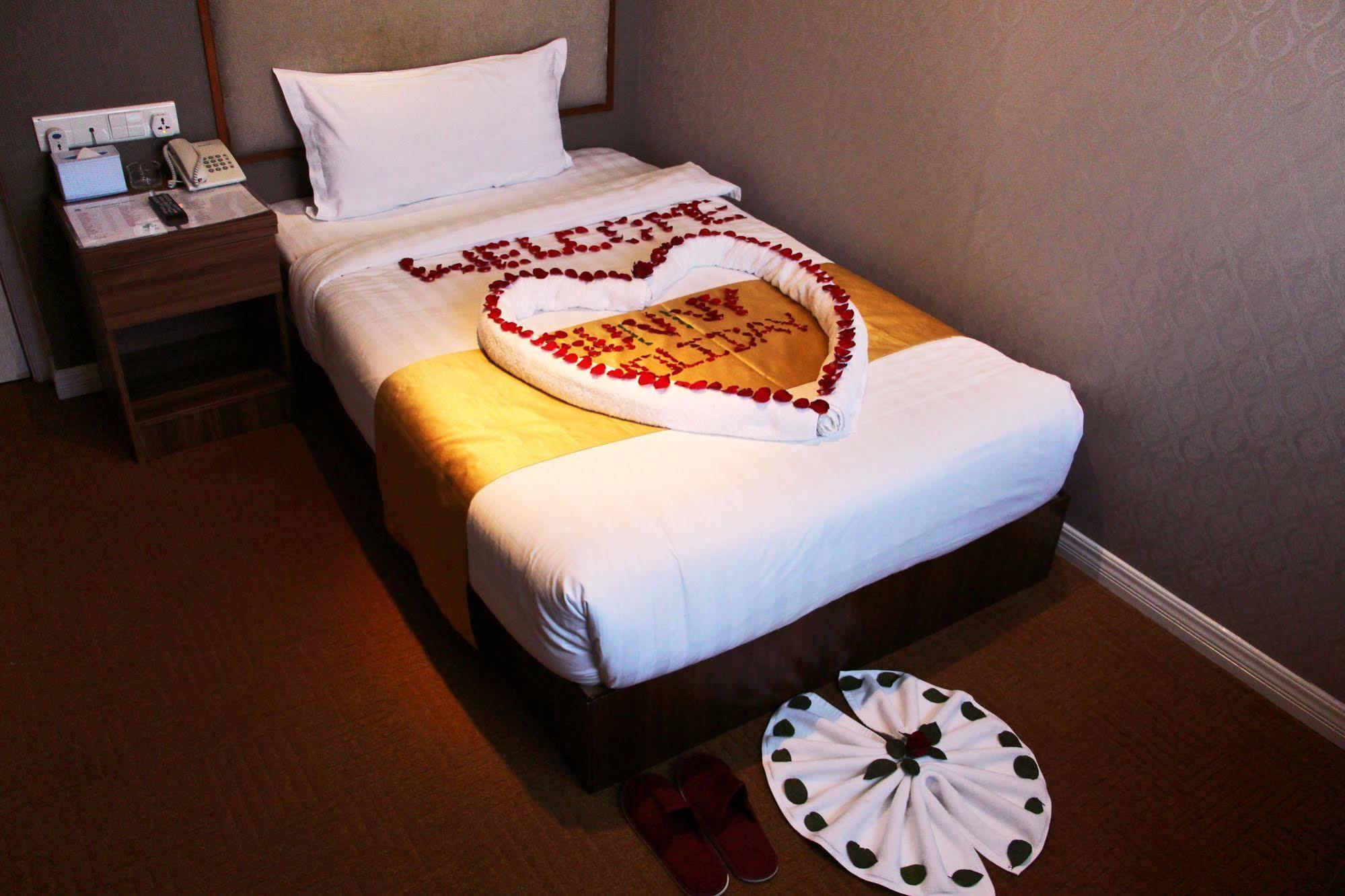 Sunny Holiday Hotel Gyogon Bagian luar foto